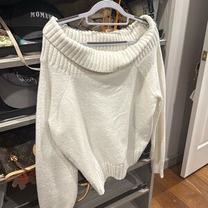 holister sweatershirt